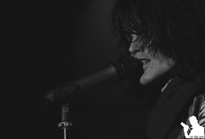 Nicola Ferrari live in primo piano bianco e nero